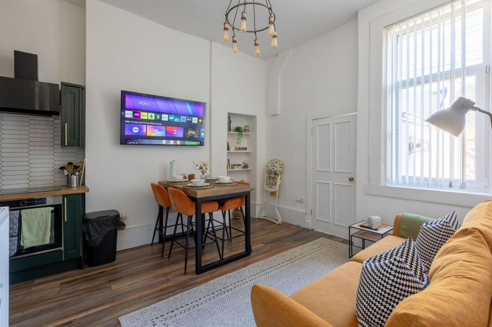 Spacious 3 Bedroom Home In Glasgow - Free Parking Exteriör bild
