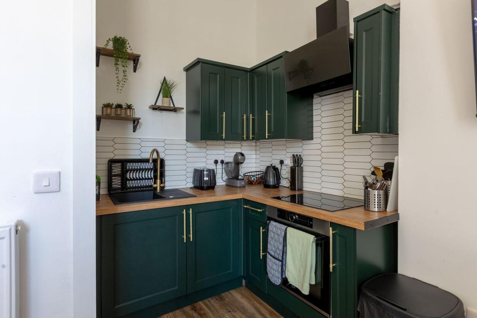 Spacious 3 Bedroom Home In Glasgow - Free Parking Exteriör bild